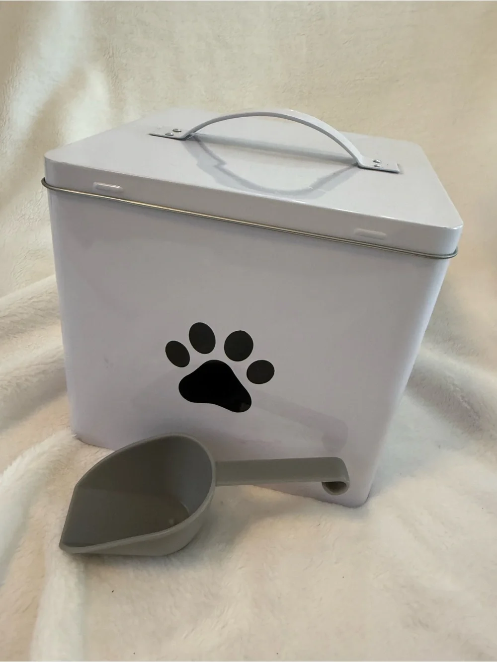 Pet Food Storage Canister with Scoop - White